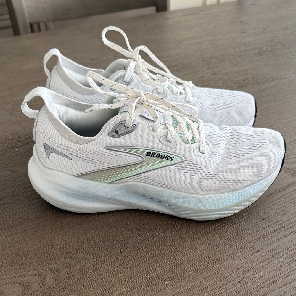 Brooks Glycerin 22 White Running Shoes